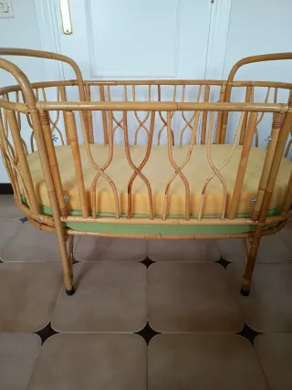 Precioso Moisés ,cuna de mimbre.Perfecto estado.