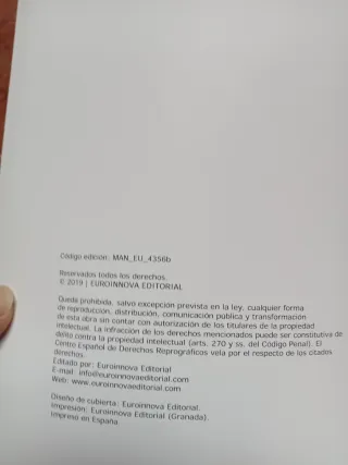 Libro Auxiliar de biblioteca, universidad Nebrija