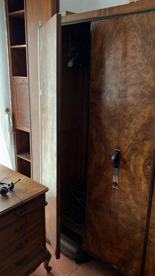 Armario grande madera con espejo. ENTREGA PERSONA