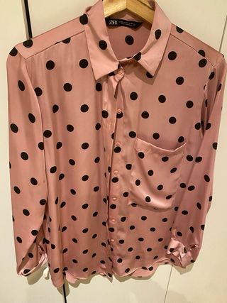 Camisa Zara lunares rosa y negro