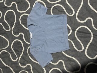 Camiseta corta azul de canalé