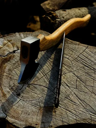 Hacha Bushcraft Acero Carbono + Cuchillo