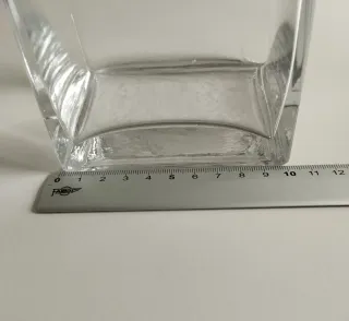 Jarrón cubo de cristal estilo minimalista