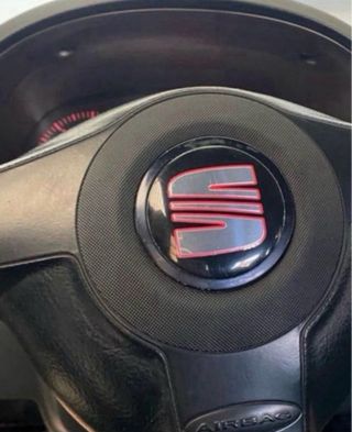 Pegatina Negra y Roja S Seat