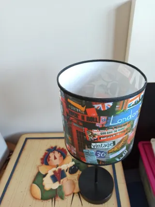 Lámpara de mesa London collage