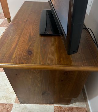 Mueble de salón madera y cristal