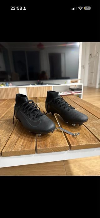 Botas de fútbol Nike Talla 42