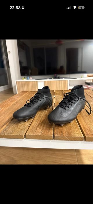 Botas de fútbol Nike Talla 42