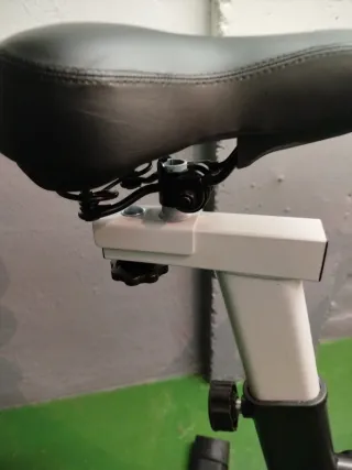 Bicicleta Estática Ajustable