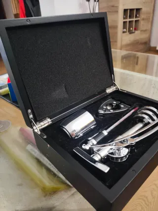 Caja Set Vino Madera Negra y Plata