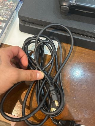 Consola PS4 + 8 Juegos