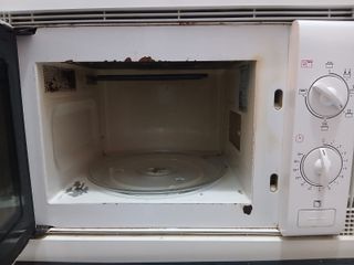 Microondas Ufesa Compact Grill 190