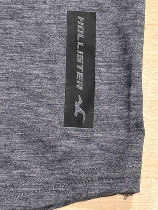 Camiseta Hollister Sport Knit Gris Manga Corta
