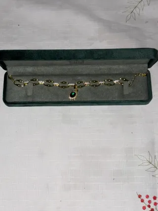 Conjunto Goya Oro 18k Criptonitas y Esmeraldas