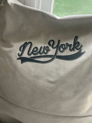 Puff juvenil New York Maisons du Monde