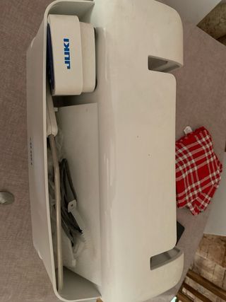 Máquina de coser Juki