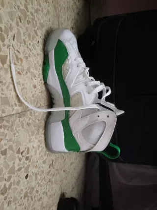 Jordan Jumpman Two Trey Blancas y Verde