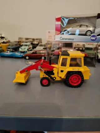 Tractor Massey Ferguson 1/43