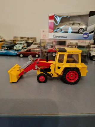 Tractor Massey Ferguson 1/43