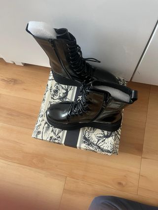 Botas Martin Charol Negras Talla 39