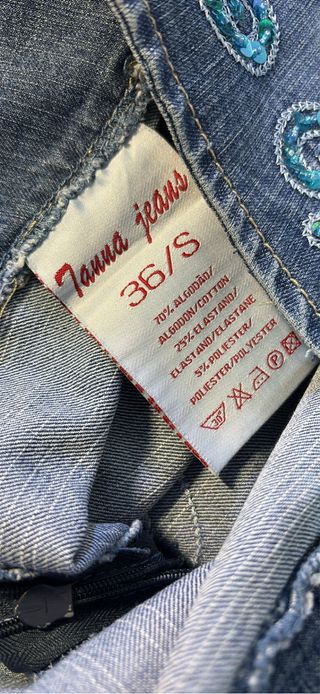 Falda vaquera con bordados