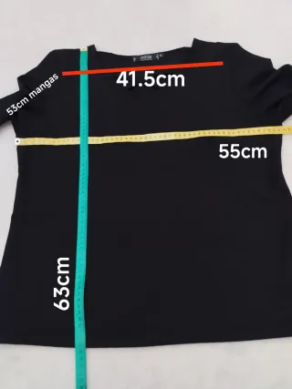 Blusa negra con escote cruzado