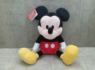 Peluche Mickey Mouse traído de  Disneyland Paris!