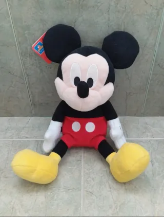 Peluche Mickey Mouse traído de  Disneyland Paris!