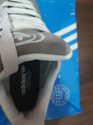 Zapatillas Adidas Campus Gris y Blanco