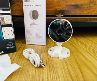 Cámara IP Interior LSC Smart Connect 1080p - Nueva