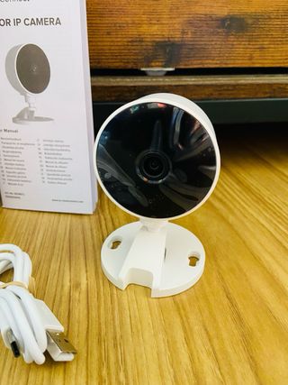 Cámara IP Interior LSC Smart Connect 1080p - Nueva