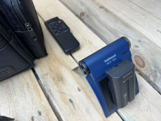 CÁMARA SONY CCD‑TRV57E HANDYCAM + ACCESORIOS