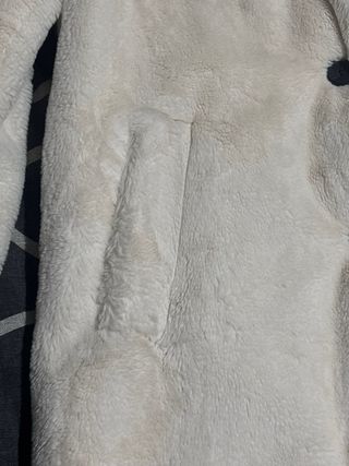 Abrigo pelo Bershka blanco talla única