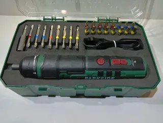 Atornillador PARKSIDE con Accesorios