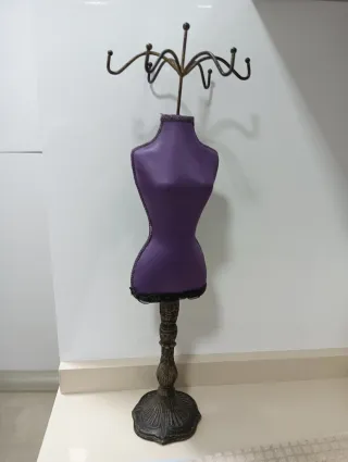 Muñeca Joyero Morado y Dorado