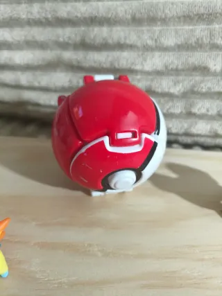 Figuras Pokémon de 5 cm con Pokeball