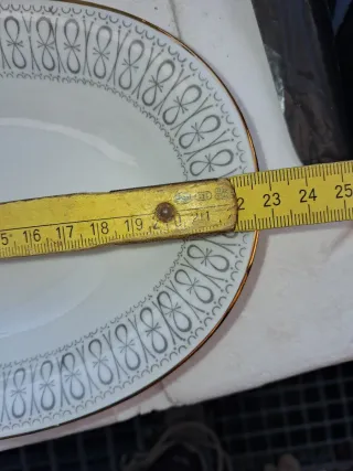 Servizio piattini  e vassoi porcellana oro