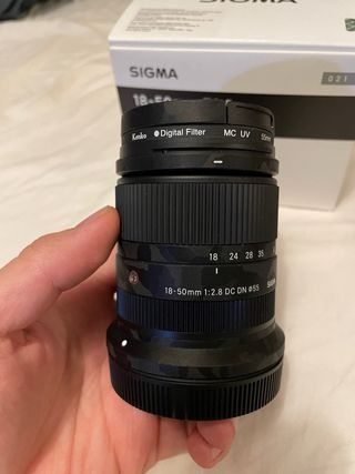 Sigma 18-50mm f/2.8 DC Canon RF-S con UV