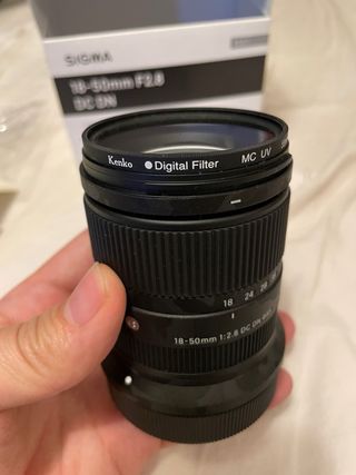 Sigma 18-50mm f/2.8 DC Canon RF-S con UV