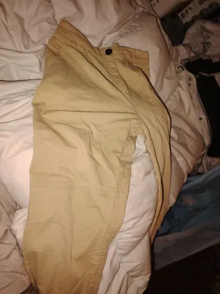 Pantalón Bershka beige