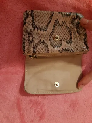 Monedero estampado piel serpiente