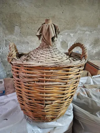 Damajuana Grande con Mimbre