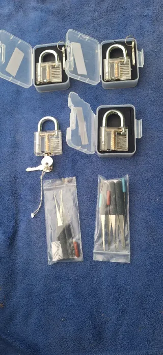 Lote 4 candados transparentes con llaves