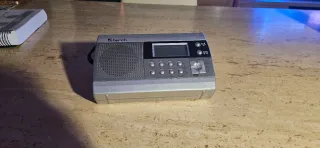 Radio Despertador Bench 2 Alarmas 9 Memorias