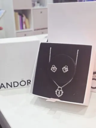 Conjunto Pandora Collar y Pendientes