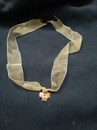 Collar Cruz Swarovski Dorado y Naranja