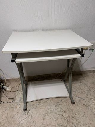 Mesa de oficina para ordenador