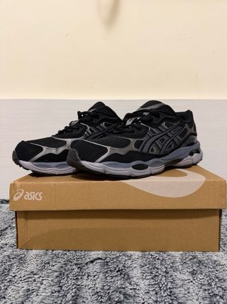 Asics Gel-NYK Negro/Gris