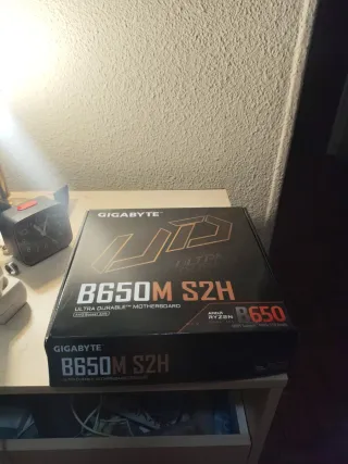 Gigabyte B650M S2H Placa Base Nueva
