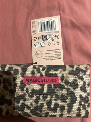 Estuche maquillaje. CON ETIQUETA Y PRECINTADO